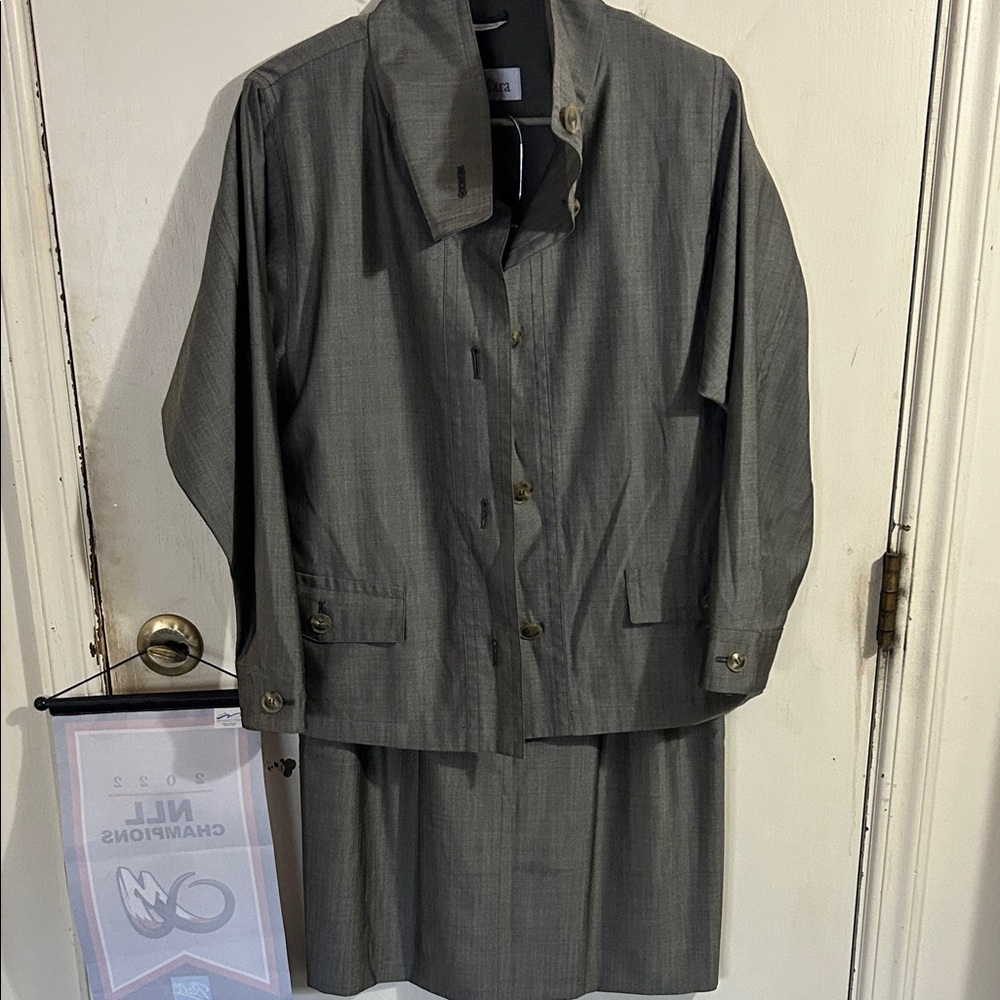 MaxMara Gray Blazer and pleated Skirt Set